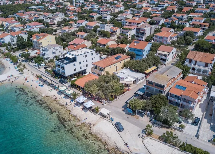 Plazibat Apartamento *