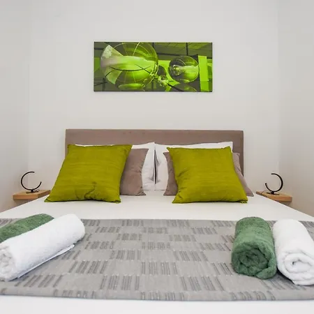 Plazibat * ماندري