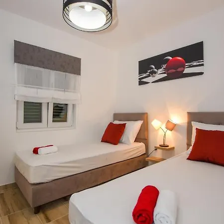 Apartment Plazibat
