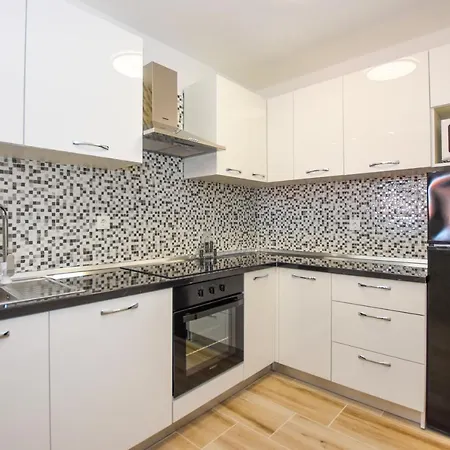 Apartment Plazibat Mandre