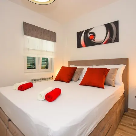 Apartment Plazibat *