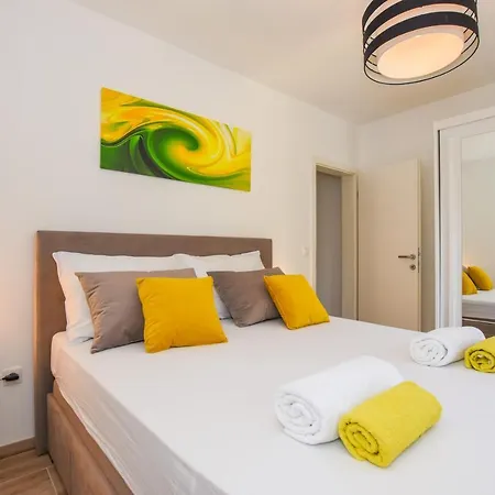 Apartment Plazibat *