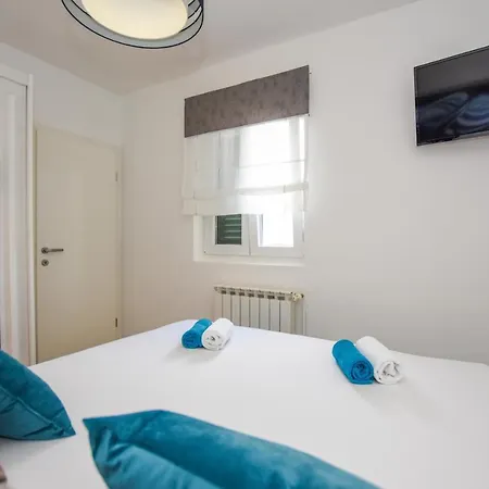 Plazibat Apartment Mandre